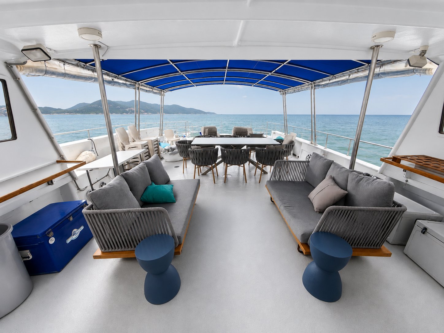 True_Blue_Fleet_Ibiza_deck_boat rentalhong kong compressed