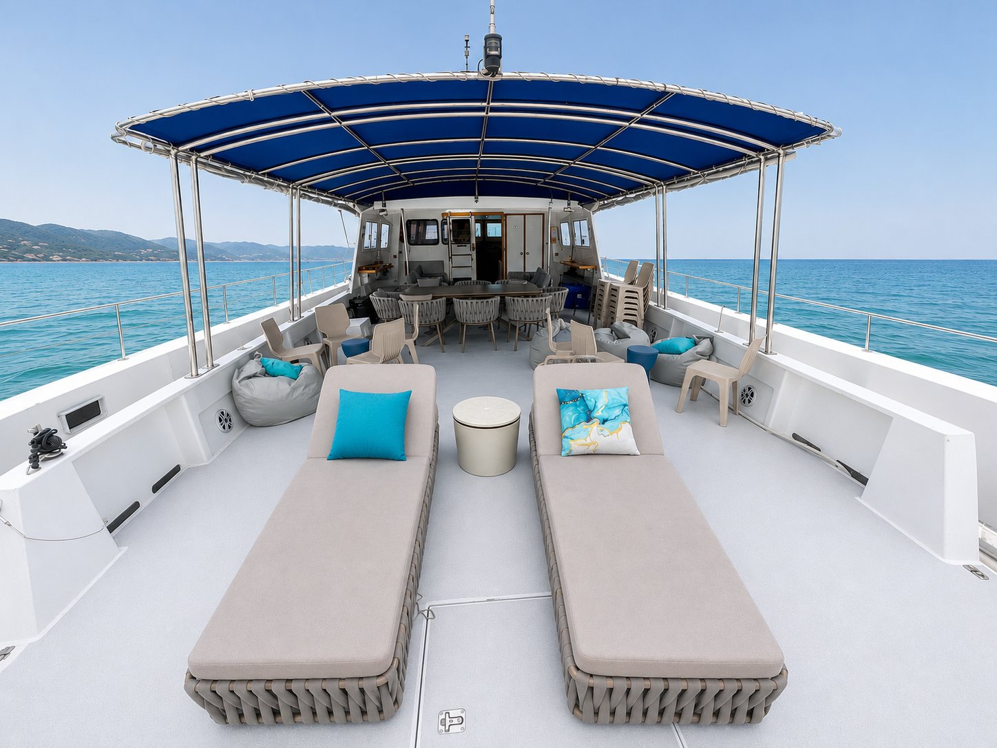 True_Blue_Fleet_pprivate charter hong kong